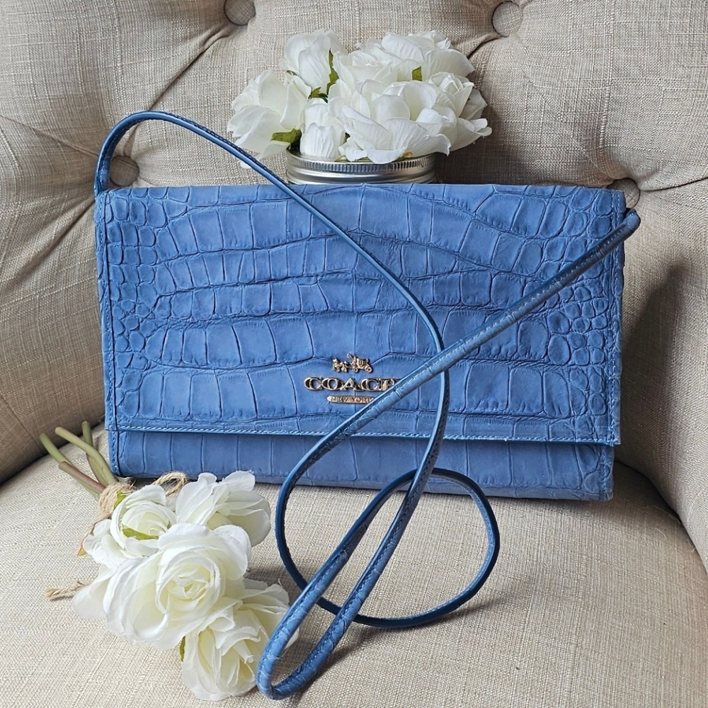 Coach Limited Edition Denim Embossed Crockidial Crossbody Shoulder Bag ( Blue ) - Picture 6 of 16
